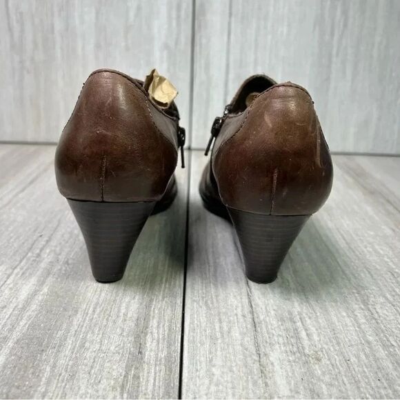 Born Heeled Ankle Boots Booties Side Zip Brown Leather Wingtip Women’s Size 6.5 - Picture 7 of 10